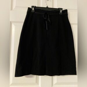 T37- NEW YORK CITY DESIGN CO. Black Pencil Split Hem Skirt